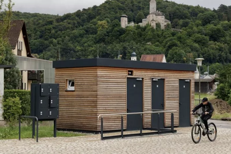 Prefabrikovaná ocelová konstrukce veřejných toalet
