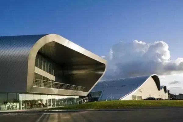Ocelová konstrukce terminálu Business Jet